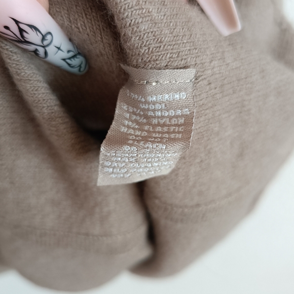 Embroidered Floral Turtleneck - Picture 7 of 7